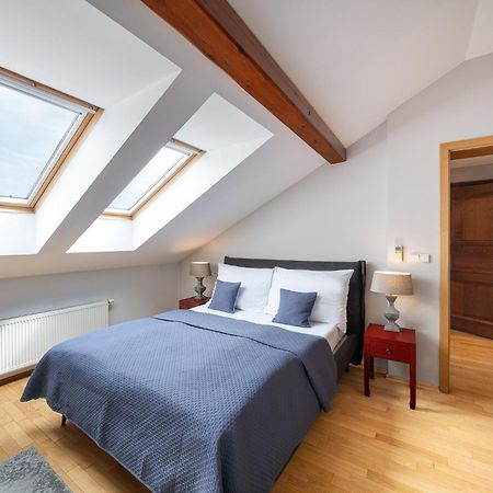 Hunger Wall Residence Прага Екстериор снимка
