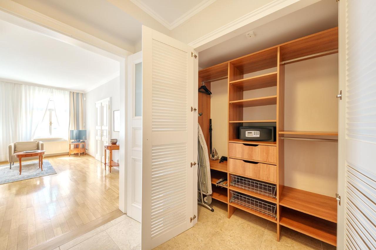 Hunger Wall Residence Прага Екстериор снимка